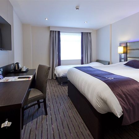 Premier Inn Newbury Town Centre Newbury (Berkshire) Exterior foto