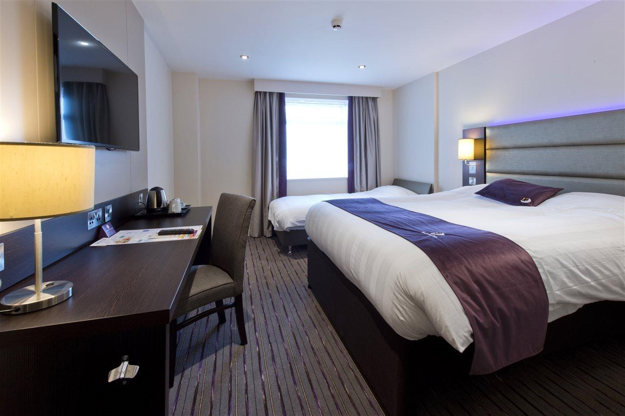 Premier Inn Newbury Town Centre Newbury (Berkshire) Exterior foto